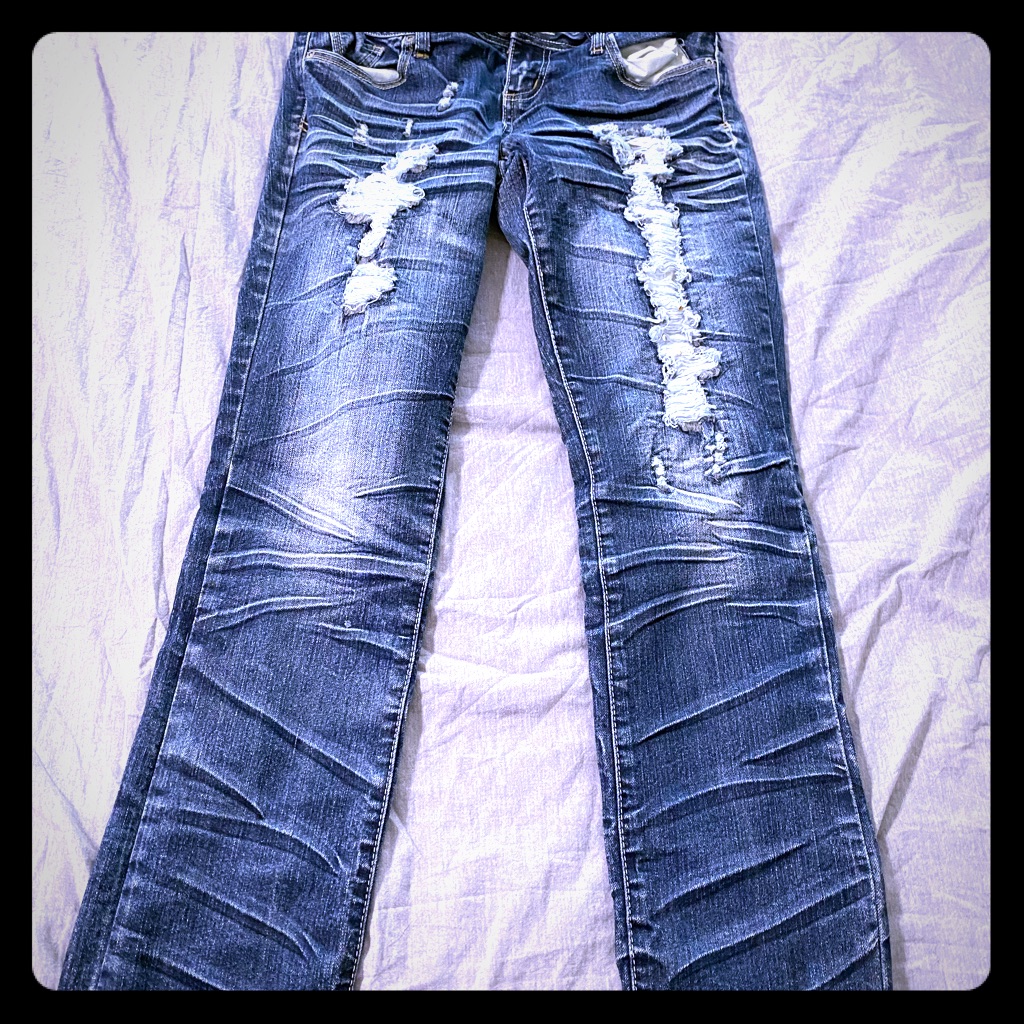 Destroyed Skinny Jeans